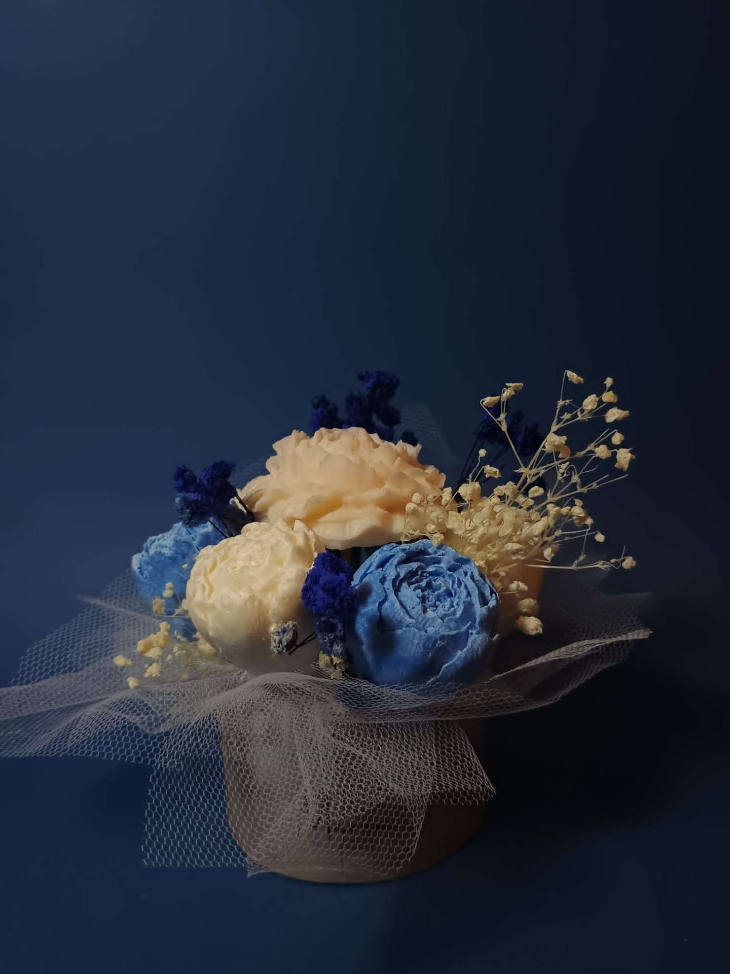 Bouquet Minimal – Jasmine 115 gr | Καλλιτεχνικό Τσιμέντο | Μωβ | Με σχέδιο Κωδικός: 02.01.0501040104 Τιμή: 20€